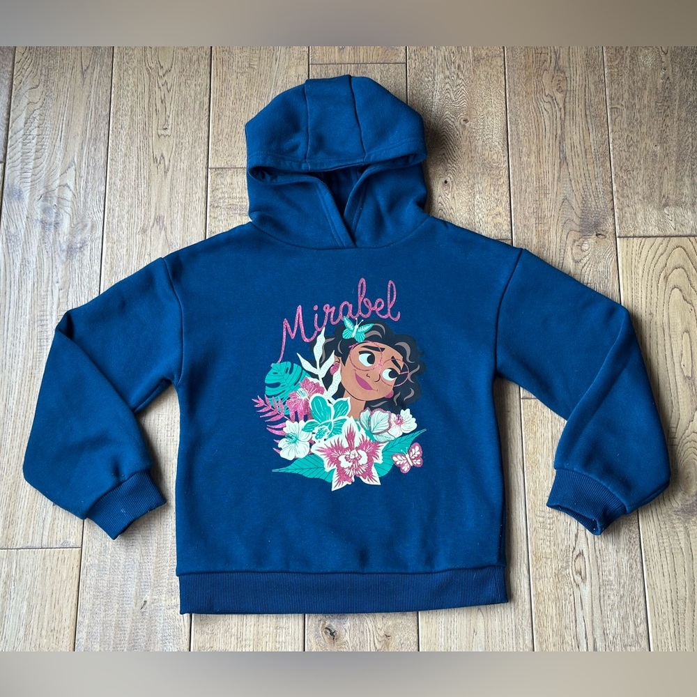 Disney Encanto Mirable Graphic Hoodie Sweatshirt size 7-8